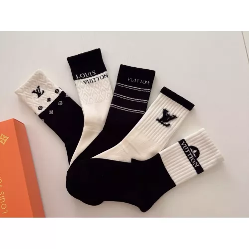 Cheap Louis Vuitton LV Socks For Women #1378403 Replica Wholesale [$29.00 USD] [ITEM#1378403] on Replica Louis Vuitton LV Socks