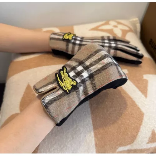 Cheap Burberry Gloves #1379064 Replica Wholesale [$36.00 USD] [ITEM#1379064] on Replica Burberry Gloves