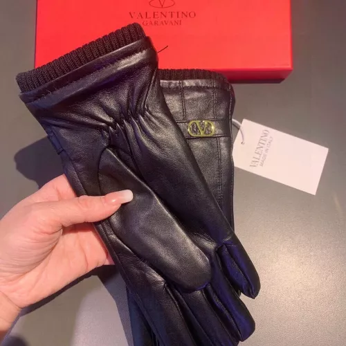 Cheap Valentino Gloves For Women #1379165 Replica Wholesale [$48.00 USD] [ITEM#1379165] on Replica Valentino Gloves