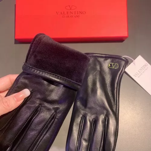 Cheap Valentino Gloves For Women #1379166 Replica Wholesale [$48.00 USD] [ITEM#1379166] on Replica Valentino Gloves