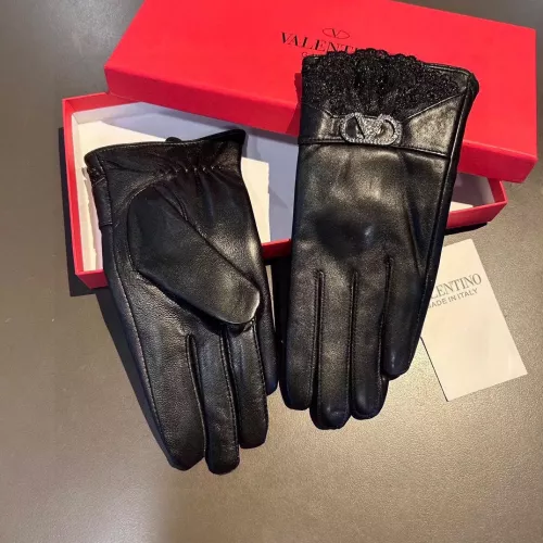 Cheap Valentino Gloves For Women #1379168 Replica Wholesale [$48.00 USD] [ITEM#1379168] on Replica Valentino Gloves