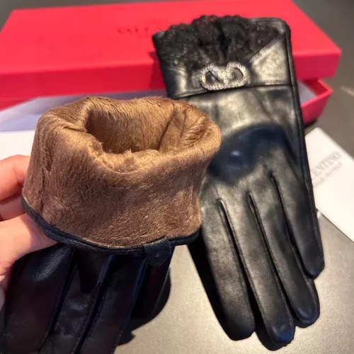 Cheap Valentino Gloves For Women #1379168 Replica Wholesale [$48.00 USD] [ITEM#1379168] on Replica Valentino Gloves
