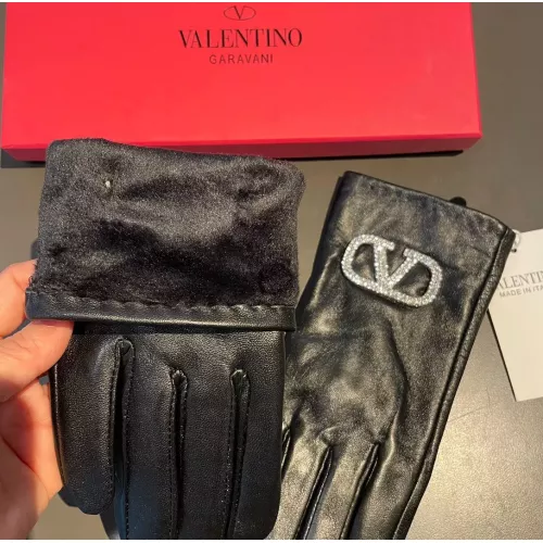 Cheap Valentino Gloves For Women #1379170 Replica Wholesale [$64.00 USD] [ITEM#1379170] on Replica Valentino Gloves