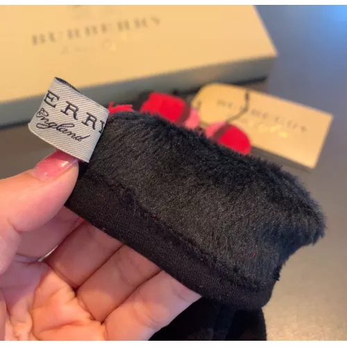 Cheap Burberry Gloves #1379202 Replica Wholesale [$36.00 USD] [ITEM#1379202] on Replica Burberry Gloves