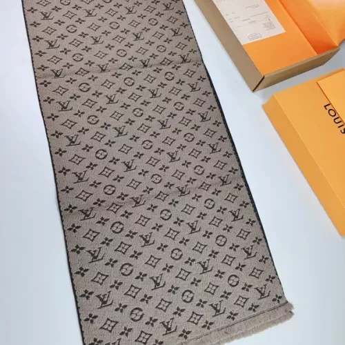 Cheap Louis Vuitton Scarf #1379640 Replica Wholesale [$52.00 USD] [ITEM#1379640] on Replica Louis Vuitton Scarf