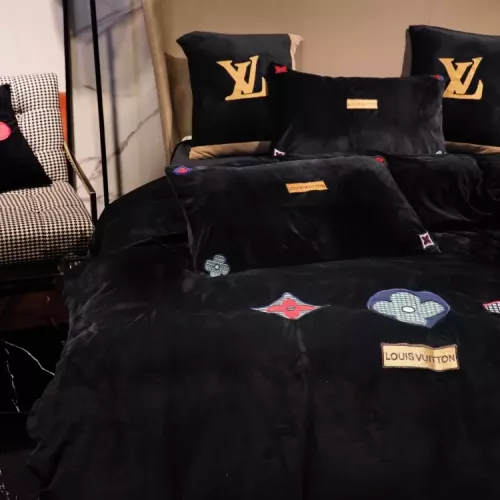 Cheap Louis Vuitton Bedding #1380534 Replica Wholesale [$140.00 USD] [ITEM#1380534] on Replica Louis Vuitton Bedding
