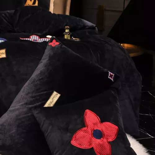 Cheap Louis Vuitton Bedding #1380534 Replica Wholesale [$140.00 USD] [ITEM#1380534] on Replica Louis Vuitton Bedding