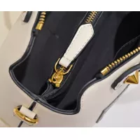 Cheap Fendi AAA Quality Messenger Bags For Women #1380702 Replica Wholesale [$160.00 USD] [ITEM#1380702] on Replica Fendi AAA Quality Messenger Bags