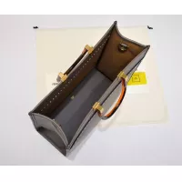 Cheap Fendi AAA Quality Handbags For Women #1380719 Replica Wholesale [$160.00 USD] [ITEM#1380719] on Replica Fendi AAA Quality Handbags