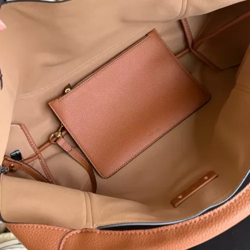 Cheap Gucci AAA Quality Handbags For Women #1382155 Replica Wholesale [$92.00 USD] [ITEM#1382155] on Replica Gucci AAA Quality Handbags