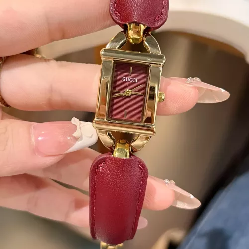 Gucci Watches #1383153
