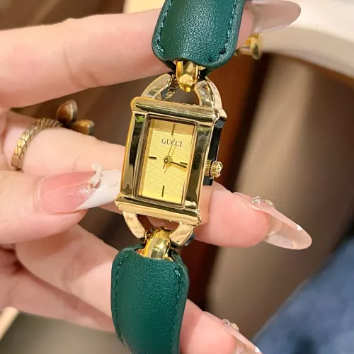 Gucci Watches #1383154