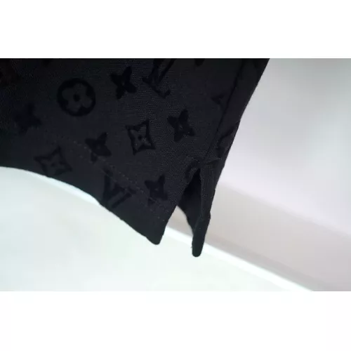 Cheap Louis Vuitton LV T-Shirts Short Sleeved For Men #1383184 Replica Wholesale [$42.00 USD] [ITEM#1383184] on Replica Louis Vuitton LV T-Shirts