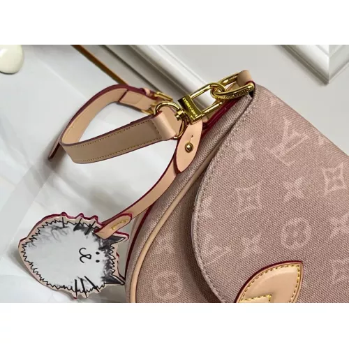 Cheap Louis Vuitton AAA Quality Messenger Bags For Women #1384305 Replica Wholesale [$72.00 USD] [ITEM#1384305] on Replica Louis Vuitton AAA Quality Messenger Bags
