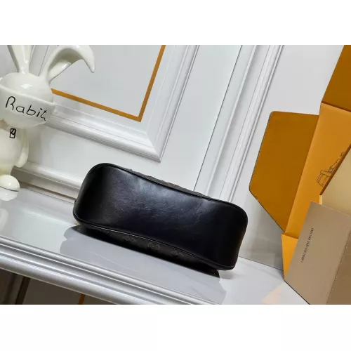 Cheap Louis Vuitton AAA Quality Messenger Bags For Women #1384449 Replica Wholesale [$80.00 USD] [ITEM#1384449] on Replica Louis Vuitton AAA Quality Messenger Bags