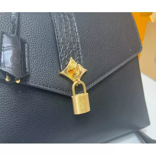 Cheap Louis Vuitton AAA Quality Messenger Bags For Women #1384509 Replica Wholesale [$72.00 USD] [ITEM#1384509] on Replica Louis Vuitton AAA Quality Messenger Bags
