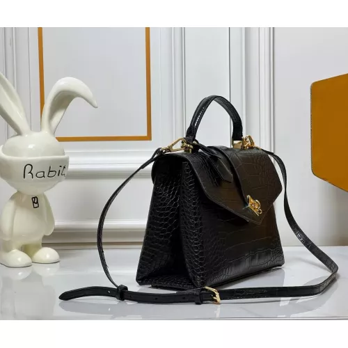 Cheap Louis Vuitton AAA Quality Messenger Bags For Women #1384510 Replica Wholesale [$72.00 USD] [ITEM#1384510] on Replica Louis Vuitton AAA Quality Messenger Bags