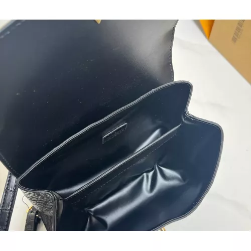 Cheap Louis Vuitton AAA Quality Messenger Bags For Women #1384510 Replica Wholesale [$72.00 USD] [ITEM#1384510] on Replica Louis Vuitton AAA Quality Messenger Bags