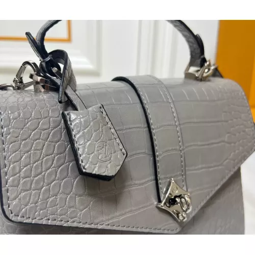 Cheap Louis Vuitton AAA Quality Messenger Bags For Women #1384511 Replica Wholesale [$72.00 USD] [ITEM#1384511] on Replica Louis Vuitton AAA Quality Messenger Bags