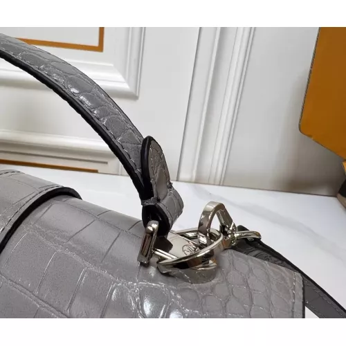 Cheap Louis Vuitton AAA Quality Messenger Bags For Women #1384511 Replica Wholesale [$72.00 USD] [ITEM#1384511] on Replica Louis Vuitton AAA Quality Messenger Bags