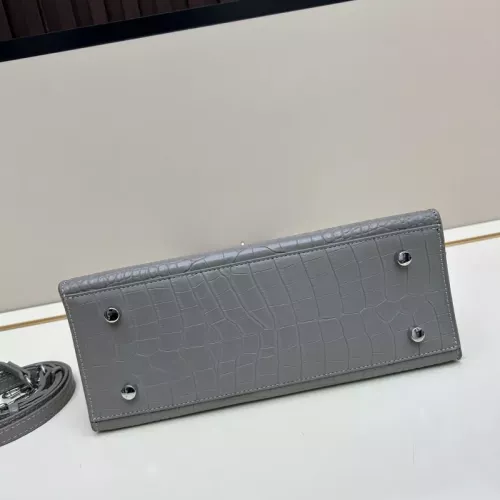 Cheap Hermes AAA Quality Handbags For Women #1384851 Replica Wholesale [$96.00 USD] [ITEM#1384851] on Replica Hermes AAA Quality Handbags