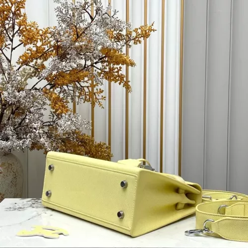 Cheap Hermes AAA Quality Handbags For Women #1384874 Replica Wholesale [$88.00 USD] [ITEM#1384874] on Replica Hermes AAA Quality Handbags