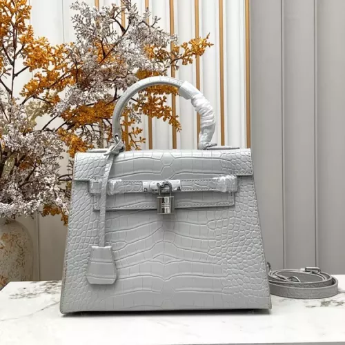 Hermes AAA Quality Handbags For Women #1385040