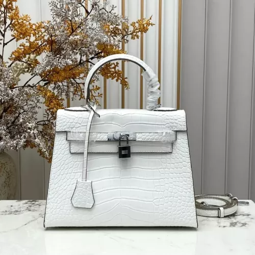 Hermes AAA Quality Handbags For Women #1385047