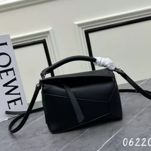 LOEWE AAA Quality Messenger Bags For Women #1385648