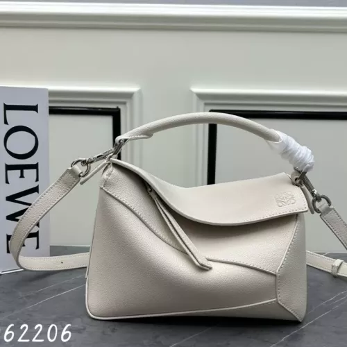 LOEWE AAA Quality Messenger Bags For Women #1385732