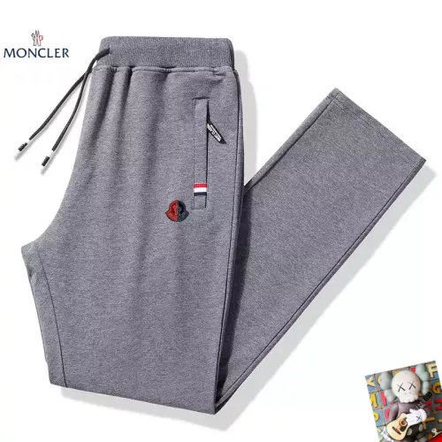 Moncler Pants For Men #1385994