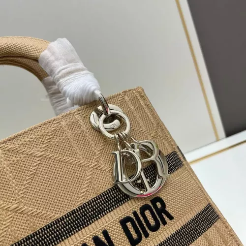 Cheap Christian Dior AAA Quality Handbags For Women #1386157 Replica Wholesale [$115.00 USD] [ITEM#1386157] on Replica Christian Dior AAA Quality Handbags