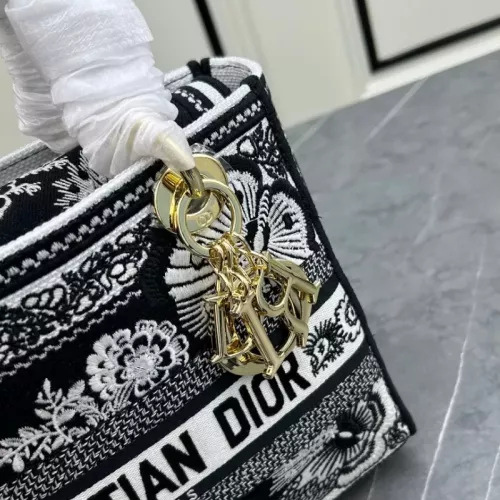 Cheap Christian Dior AAA Quality Handbags For Women #1386175 Replica Wholesale [$115.00 USD] [ITEM#1386175] on Replica Christian Dior AAA Quality Handbags