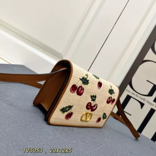 Cheap Valentino AAA Quality Messenger Bags For Women #1386331 Replica Wholesale [$92.00 USD] [ITEM#1386331] on Replica Valentino AAA Quality Messenger Bags