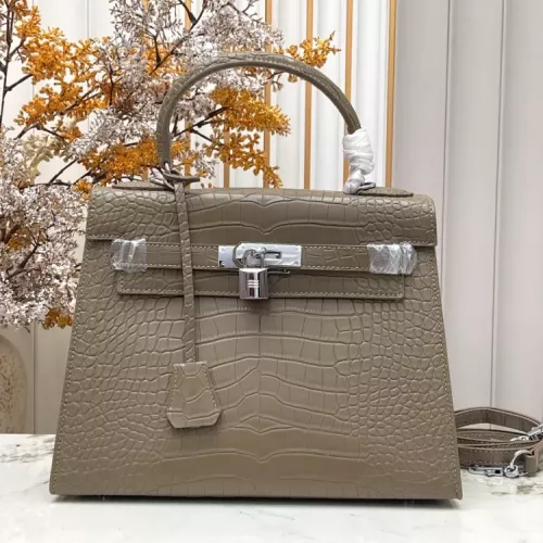 Hermes AAA Quality Handbags For Women #1386535