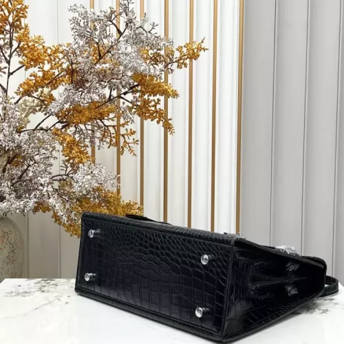 Cheap Hermes AAA Quality Handbags For Women #1386547 Replica Wholesale [$85.00 USD] [ITEM#1386547] on Replica Hermes AAA Quality Handbags