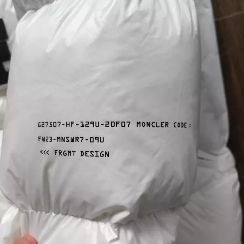 Cheap Moncler Down Feather Coat Long Sleeved For Men #1387248 Replica Wholesale [$160.00 USD] [ITEM#1387248] on Replica Moncler Down Feather Coat