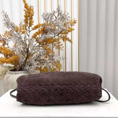 Cheap Bottega Veneta BV AAA Quality Messenger Bags For Women #1388017 Replica Wholesale [$112.00 USD] [ITEM#1388017] on Replica Bottega Veneta BV AAA Quality Messenger Bags