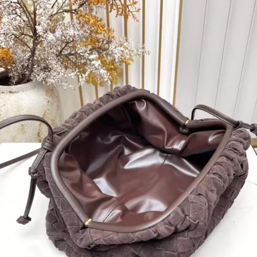 Cheap Bottega Veneta BV AAA Quality Messenger Bags For Women #1388017 Replica Wholesale [$112.00 USD] [ITEM#1388017] on Replica Bottega Veneta BV AAA Quality Messenger Bags