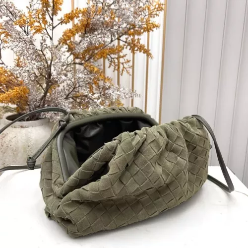 Cheap Bottega Veneta BV AAA Quality Messenger Bags For Women #1388026 Replica Wholesale [$112.00 USD] [ITEM#1388026] on Replica Bottega Veneta BV AAA Quality Messenger Bags