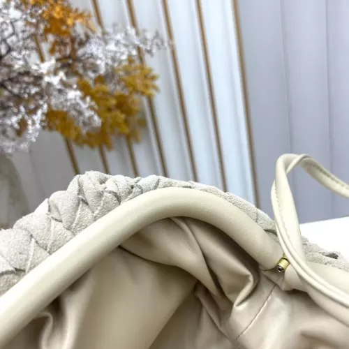 Cheap Bottega Veneta BV AAA Quality Messenger Bags For Women #1388029 Replica Wholesale [$100.00 USD] [ITEM#1388029] on Replica Bottega Veneta BV AAA Quality Messenger Bags