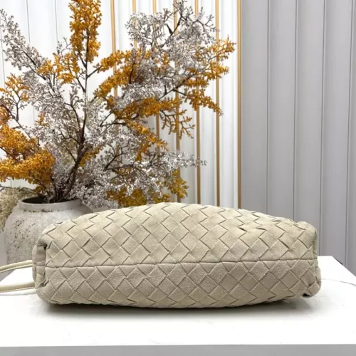 Cheap Bottega Veneta BV AAA Quality Messenger Bags For Women #1388032 Replica Wholesale [$112.00 USD] [ITEM#1388032] on Replica Bottega Veneta BV AAA Quality Messenger Bags