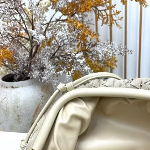 Cheap Bottega Veneta BV AAA Quality Messenger Bags For Women #1388032 Replica Wholesale [$112.00 USD] [ITEM#1388032] on Replica Bottega Veneta BV AAA Quality Messenger Bags