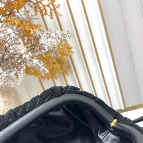 Cheap Bottega Veneta BV AAA Quality Messenger Bags For Women #1388033 Replica Wholesale [$100.00 USD] [ITEM#1388033] on Replica Bottega Veneta BV AAA Quality Messenger Bags