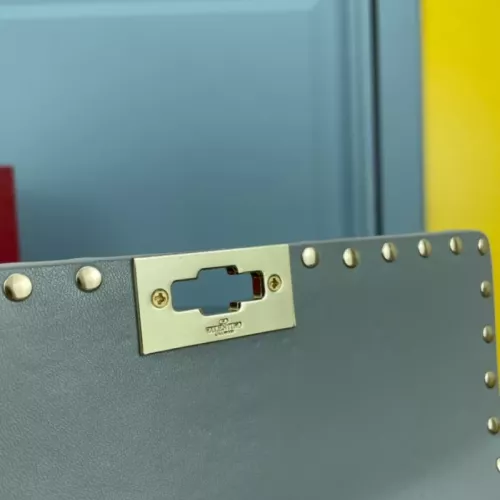 Cheap Valentino AAA Quality Messenger Bags For Women #1388084 Replica Wholesale [$98.00 USD] [ITEM#1388084] on Replica Valentino AAA Quality Messenger Bags