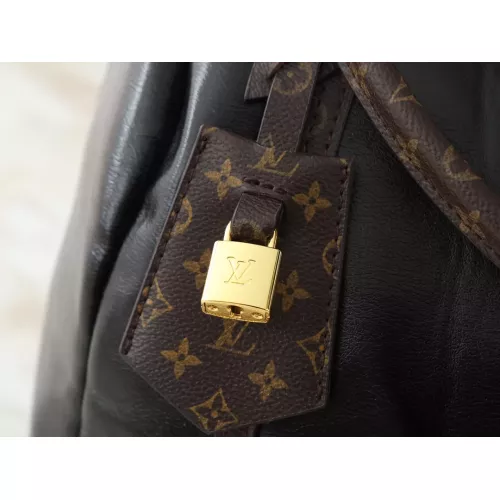 Cheap Louis Vuitton AAA Quality Shoulder Bags For Women #1388434 Replica Wholesale [$68.00 USD] [ITEM#1388434] on Replica Louis Vuitton AAA Quality Shoulder Bags