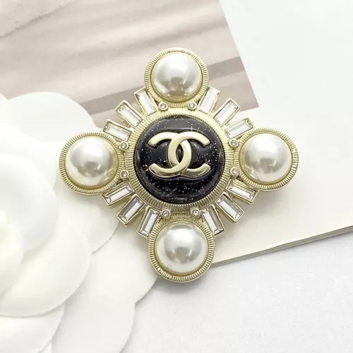 Chanel Brooches For Women #1388611