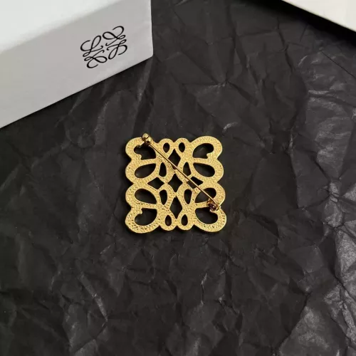 Cheap LOEWE Brooches #1388657 Replica Wholesale [$34.00 USD] [ITEM#1388657] on Replica LOEWE Brooches