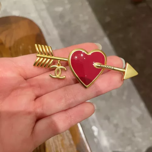 Cheap Chanel Brooches For Women #1388706 Replica Wholesale [$32.00 USD] [ITEM#1388706] on Replica Chanel Brooches