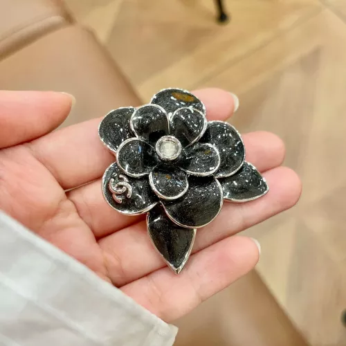 Cheap Chanel Brooches For Women #1389374 Replica Wholesale [$29.00 USD] [ITEM#1389374] on Replica Chanel Brooches